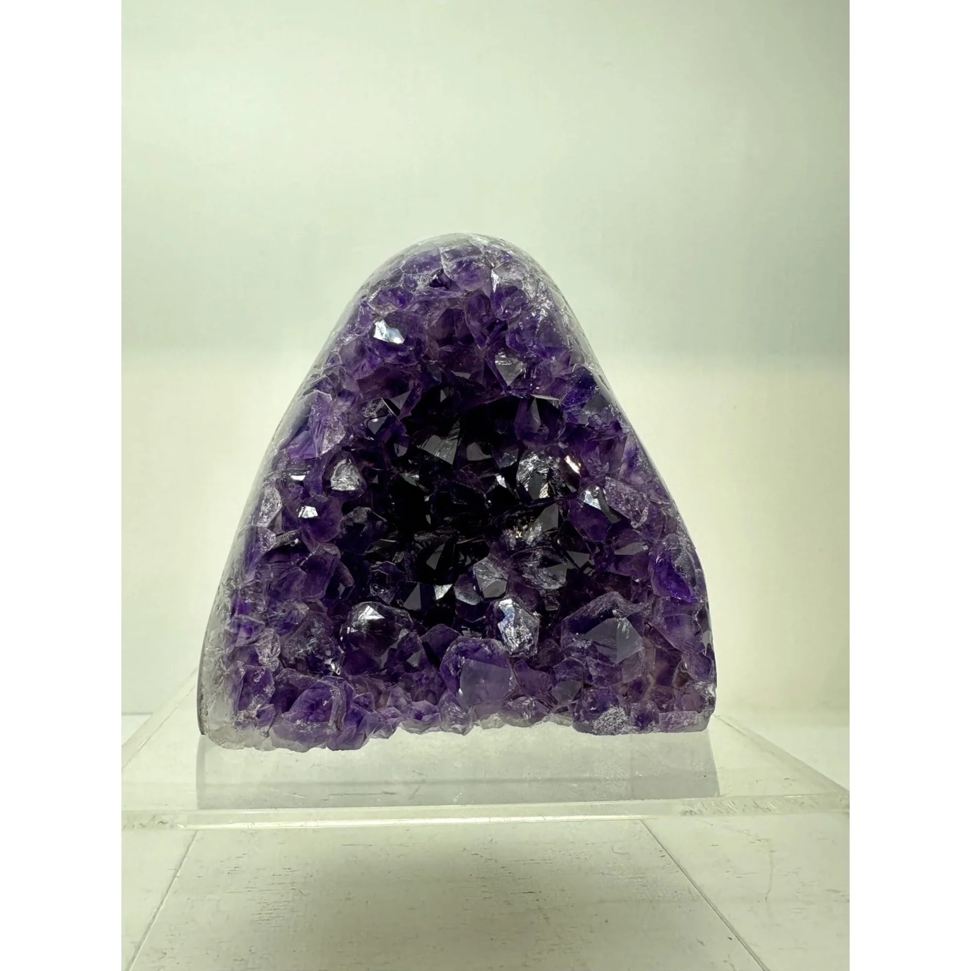 Amethyst Stand up, Uruguay Promotes Calm Prehistoric Online