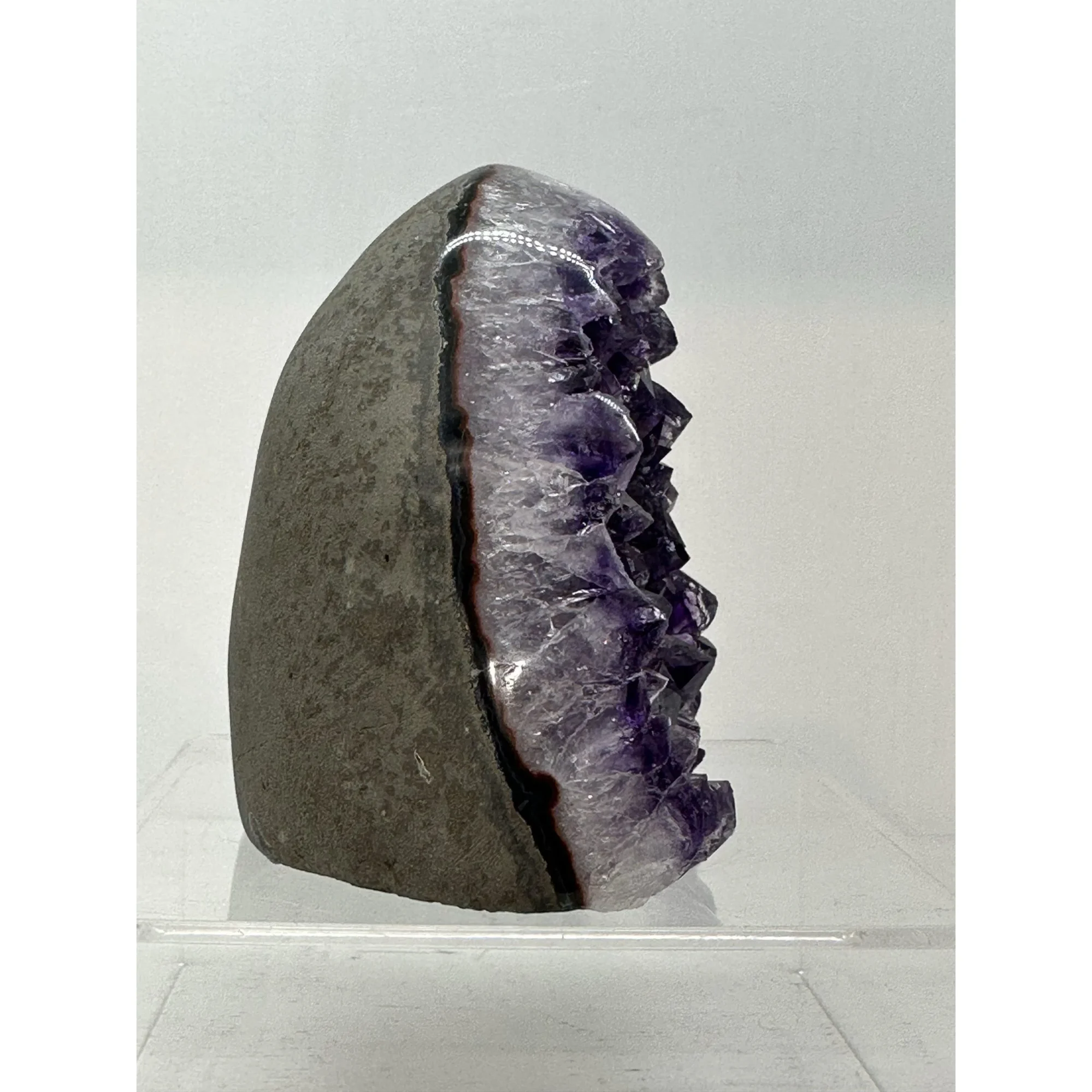 Amethyst Stand up, Uruguay Promotes Calm Prehistoric Online