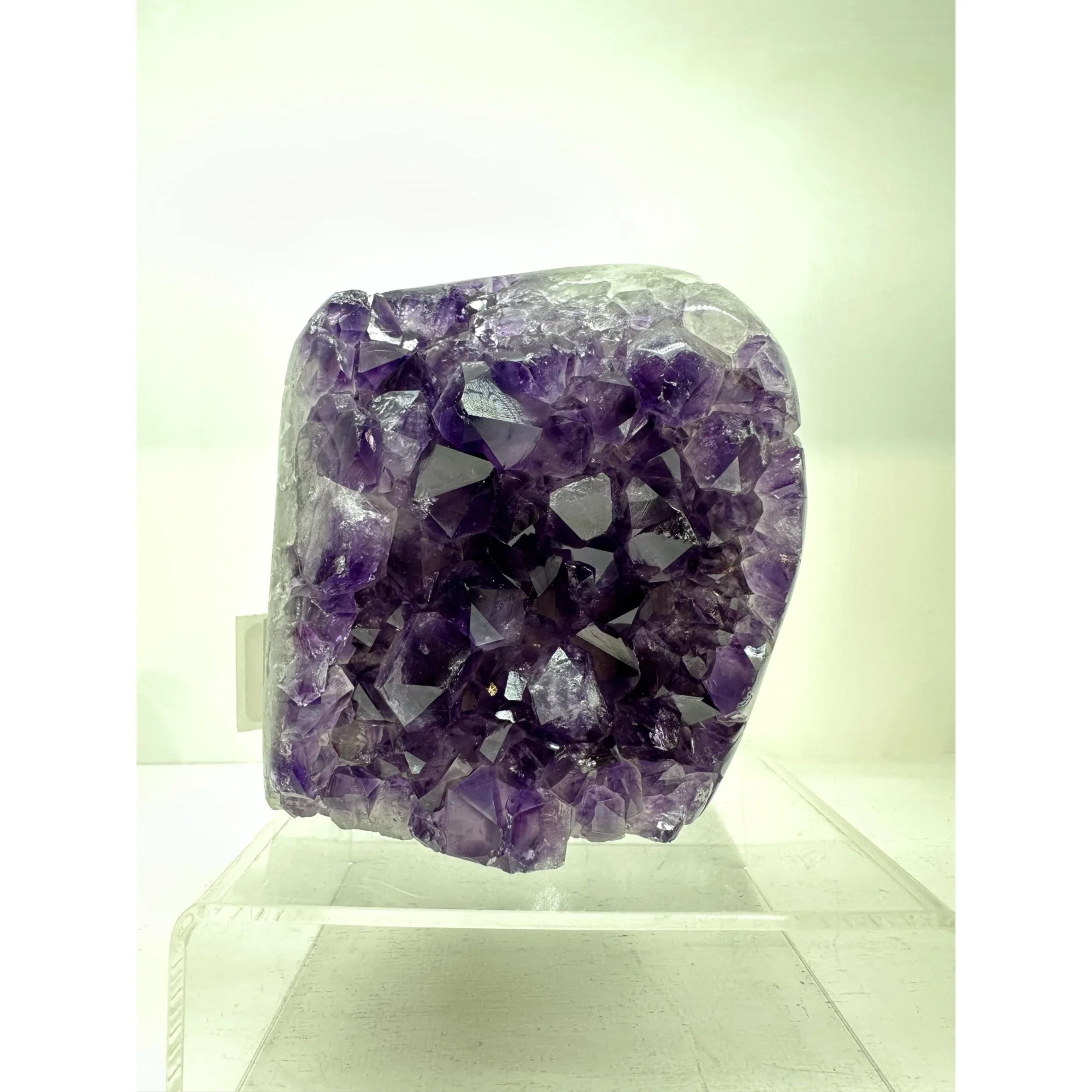 Amethyst Stand up, Uruguay Promotes Calm Prehistoric Online