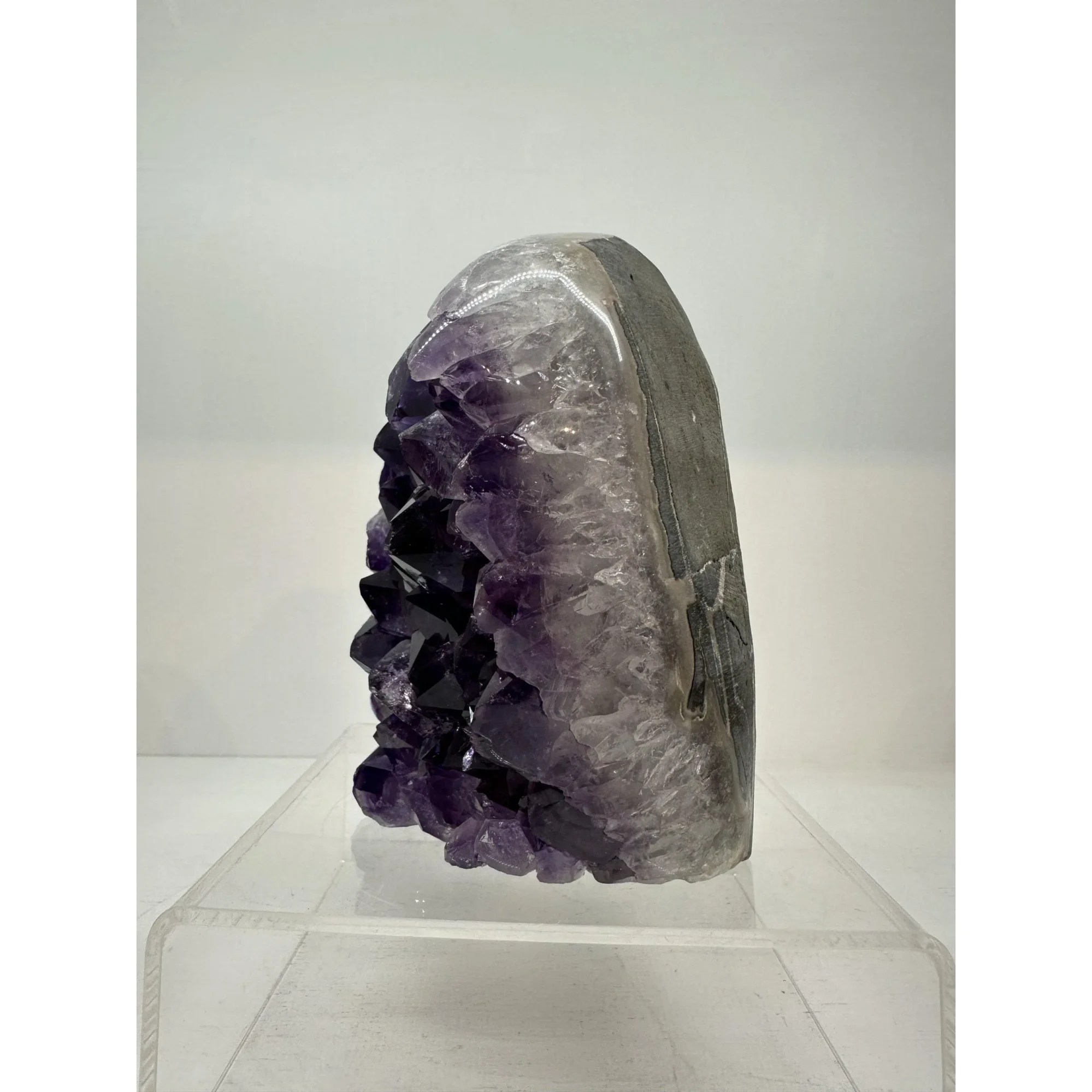 Amethyst Stand up, Uruguay Promotes Calm Prehistoric Online