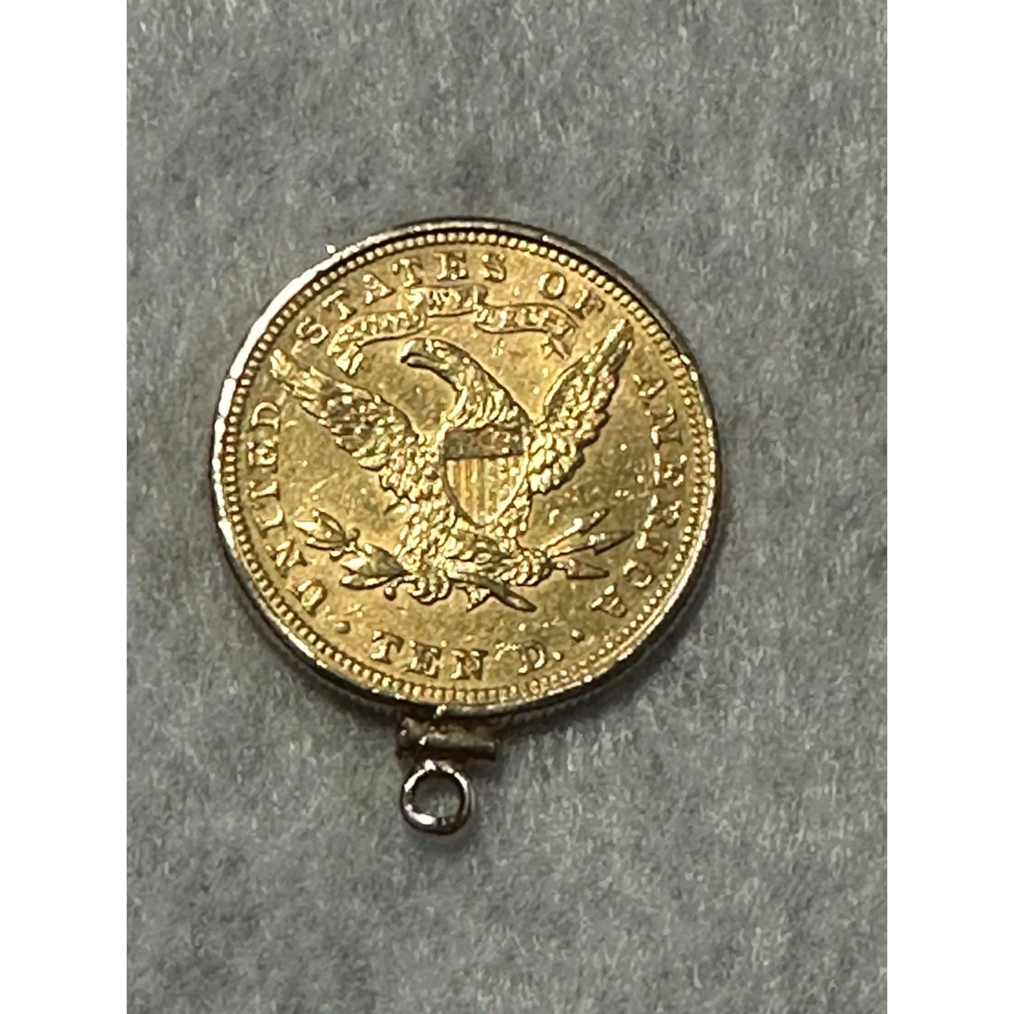 Liberty Head coin $10  in bezel, Gold U.S. Prehistoric Online