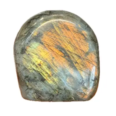 Labradorite Stand up, striated feldspar